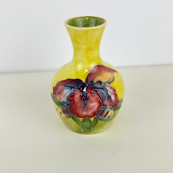 Vintage Moorcroft Pottery Bud Mini Vase With Orchid Pattern - Picture 1 of 6